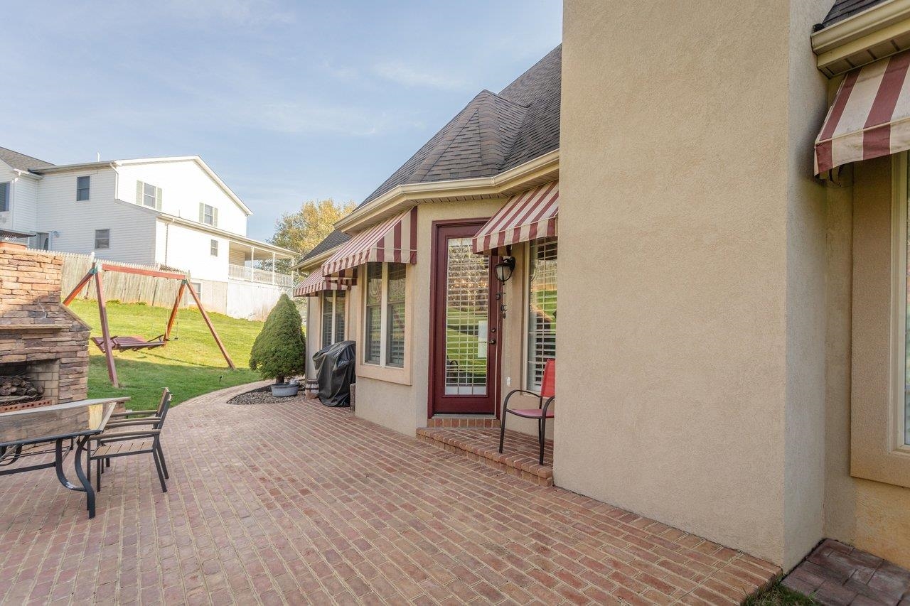 580 REGIMENT RD, PENN LAIRD, Virginia 22846, 5 Bedrooms Bedrooms, ,3 BathroomsBathrooms,Residential,580 REGIMENT RD,675421 MLS # 675421