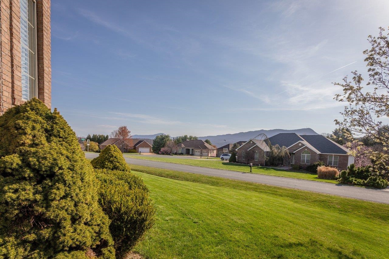 580 REGIMENT RD, PENN LAIRD, Virginia 22846, 5 Bedrooms Bedrooms, ,3 BathroomsBathrooms,Residential,580 REGIMENT RD,675421 MLS # 675421