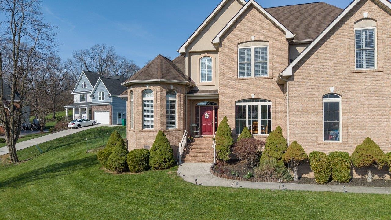 580 REGIMENT RD, PENN LAIRD, Virginia 22846, 5 Bedrooms Bedrooms, ,3 BathroomsBathrooms,Residential,580 REGIMENT RD,675421 MLS # 675421