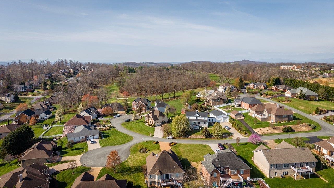 580 REGIMENT RD, PENN LAIRD, Virginia 22846, 5 Bedrooms Bedrooms, ,3 BathroomsBathrooms,Residential,580 REGIMENT RD,675421 MLS # 675421