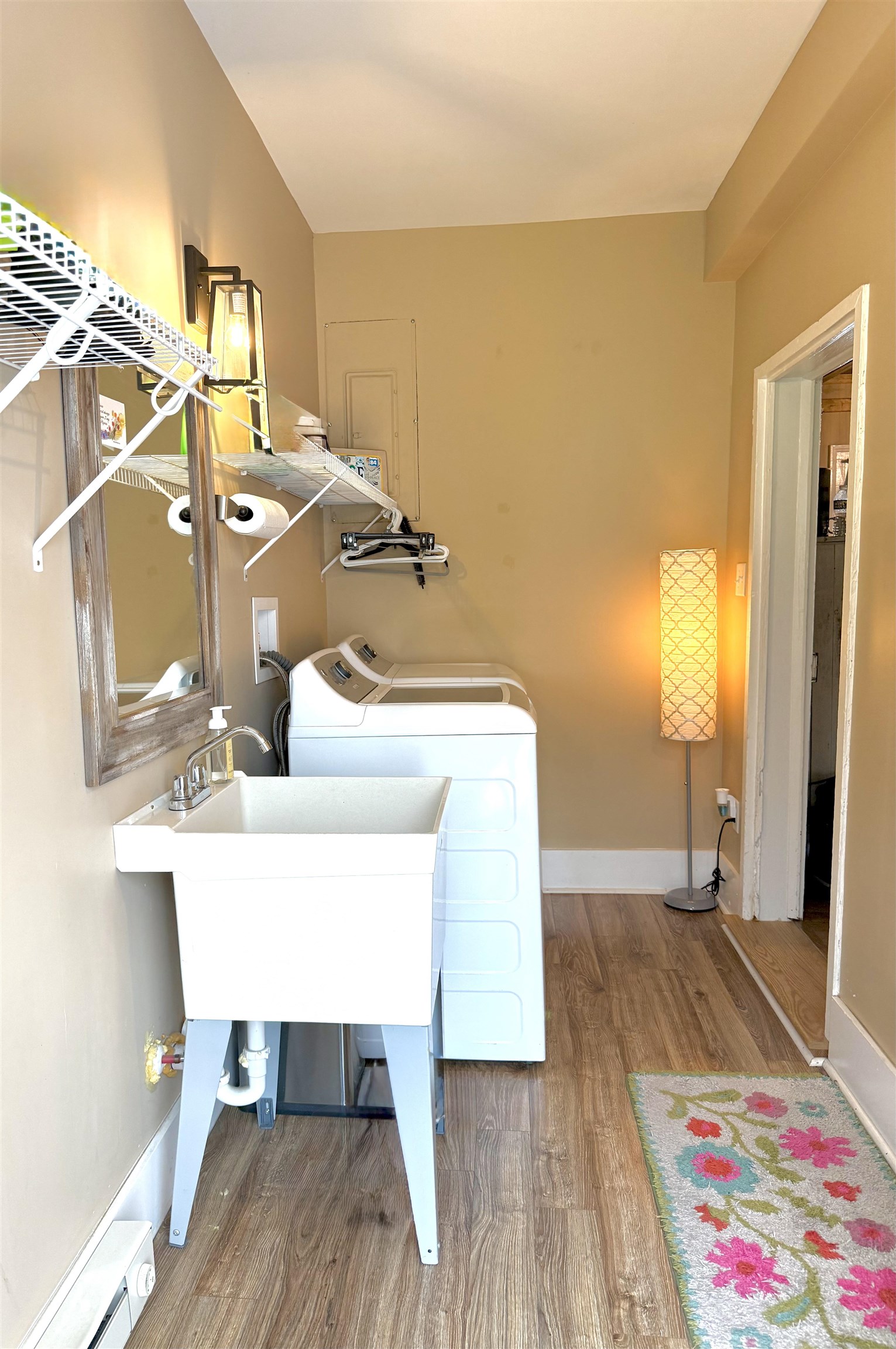 15385 EVERGREEN VALLEY RD, TIMBERVILLE, Virginia 22853, 5 Bedrooms Bedrooms, ,2 BathroomsBathrooms,Residential,15385 EVERGREEN VALLEY RD,675423 MLS # 675423