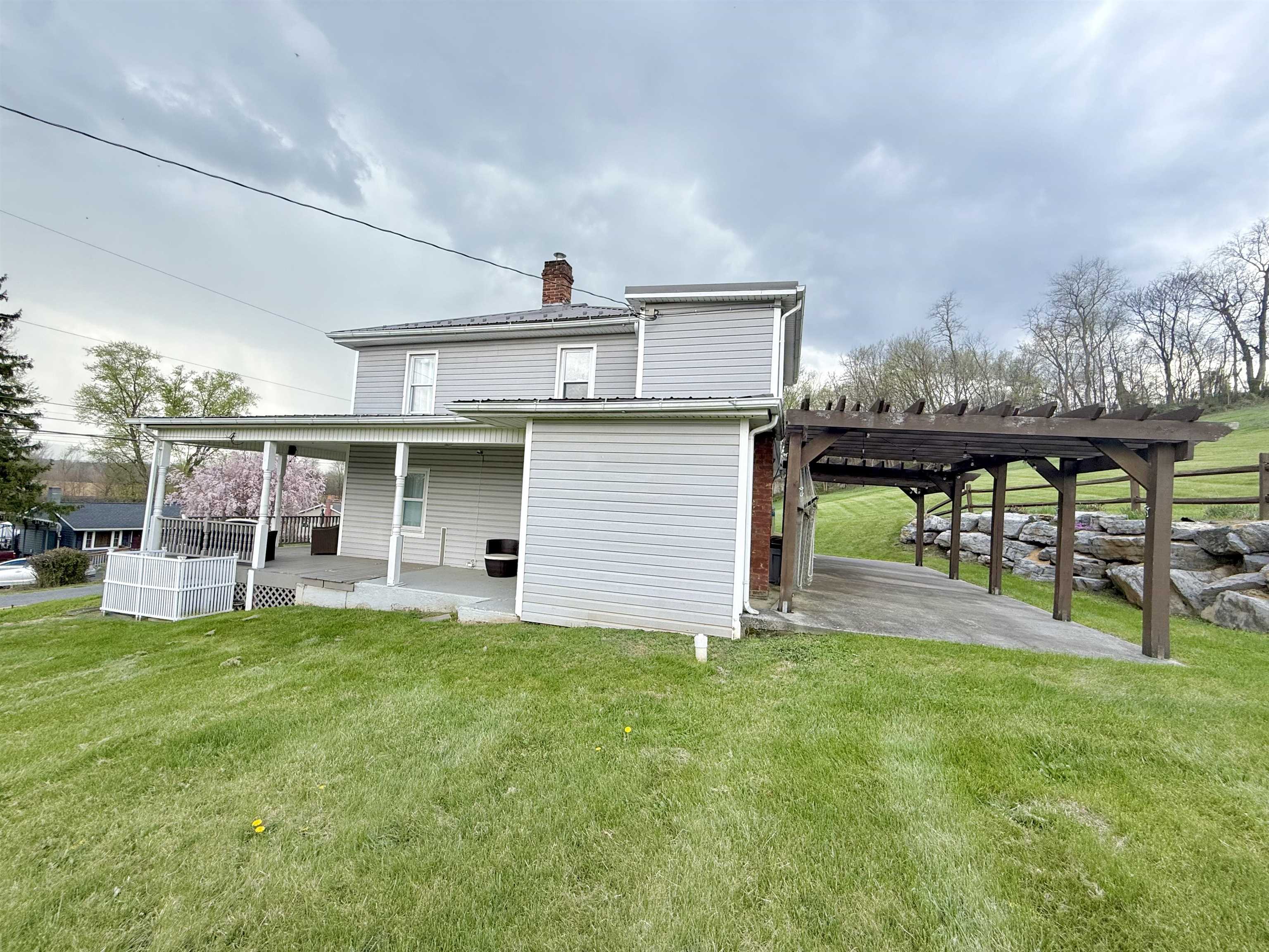 15385 EVERGREEN VALLEY RD, TIMBERVILLE, Virginia 22853, 5 Bedrooms Bedrooms, ,2 BathroomsBathrooms,Residential,15385 EVERGREEN VALLEY RD,675423 MLS # 675423