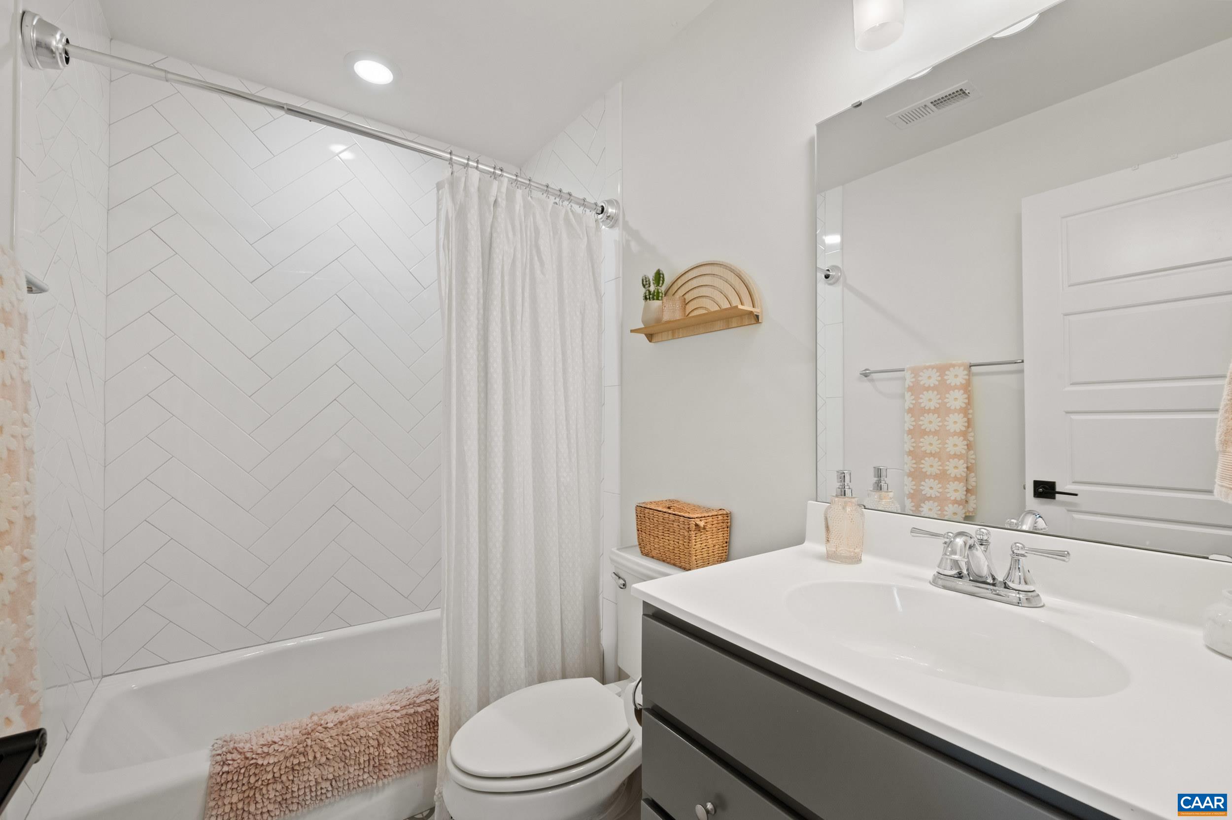 390 BISHOPGATE LN, CROZET, Virginia 22932, 4 Bedrooms Bedrooms, ,3 BathroomsBathrooms,Residential,Chesapeake Homestead,390 BISHOPGATE LN,675433 MLS # 675433