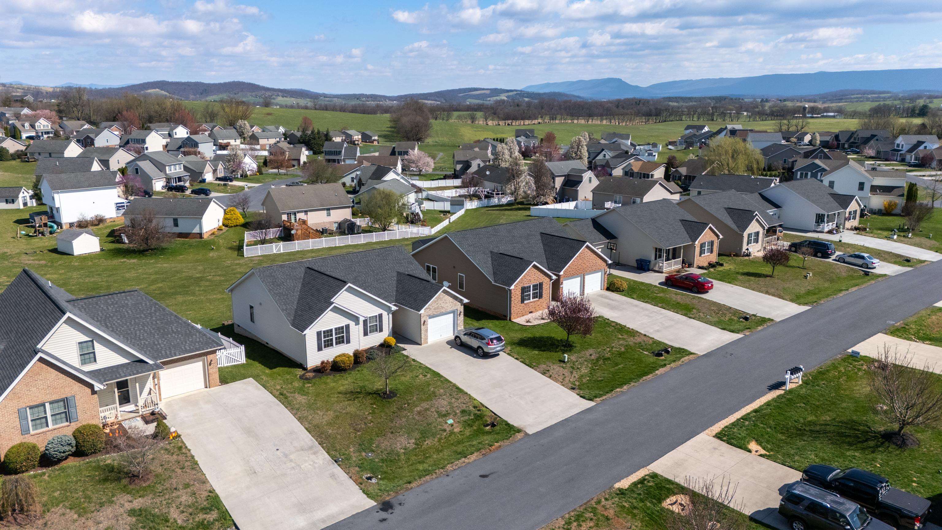 3365 LEGION WAY, BROADWAY, Virginia 22815, 3 Bedrooms Bedrooms, ,2 BathroomsBathrooms,Residential,3365 LEGION WAY,675444 MLS # 675444 3365 LEGION WAY, BROADWAY, Virginia 22815, 3 Bedrooms Bedrooms, ,2 BathroomsBathrooms,Residential,3365 LEGION WAY,675444 MLS # 675444