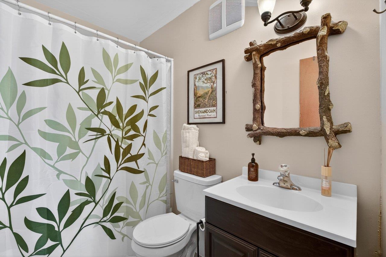 189 SANDSTONE LN, NEW MARKET, Virginia 22844, 2 Bedrooms Bedrooms, ,1 BathroomBathrooms,Residential,189 SANDSTONE LN,675452 MLS # 675452 189 SANDSTONE LN, NEW MARKET, Virginia 22844, 2 Bedrooms Bedrooms, ,1 BathroomBathrooms,Residential,189 SANDSTONE LN,675452 MLS # 675452