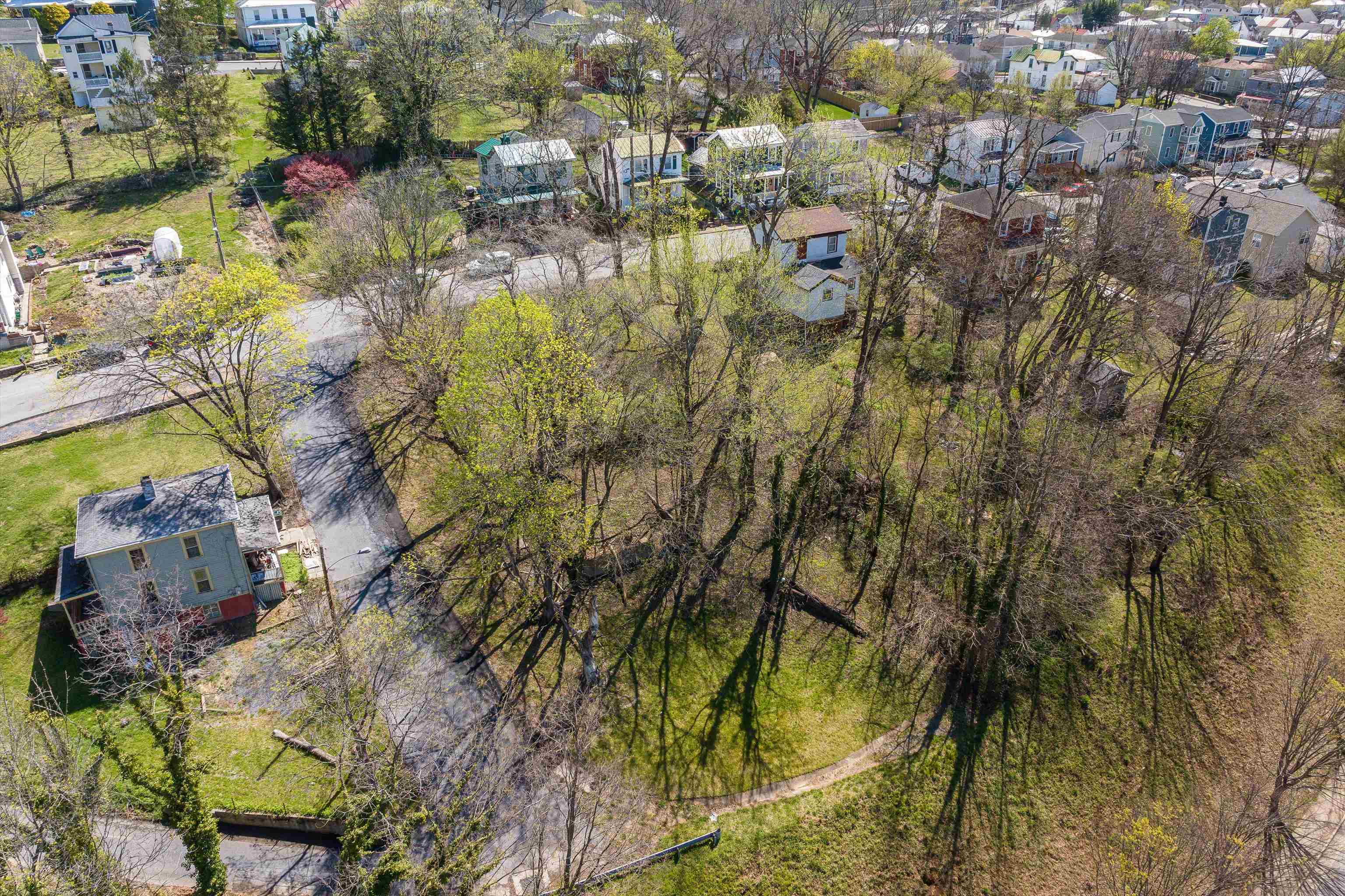 408 GOOCH ST, STAUNTON, Virginia 24401, ,Land,408 GOOCH ST,675473 MLS # 675473 408 GOOCH ST, STAUNTON, Virginia 24401, ,Land,408 GOOCH ST,675473 MLS # 675473