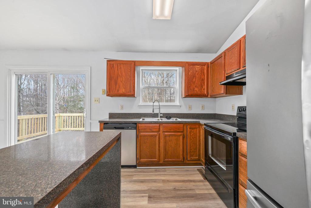 5707 STONE MEADOW DR, FREDERICKSBURG, Virginia 22407, 3 Bedrooms Bedrooms, ,2 BathroomsBathrooms,Residential,5707 STONE MEADOW DR,VASP2040210 MLS # VASP2040210 5707 STONE MEADOW DR, FREDERICKSBURG, Virginia 22407, 3 Bedrooms Bedrooms, ,2 BathroomsBathrooms,Residential,5707 STONE MEADOW DR,VASP2040210 MLS # VASP2040210