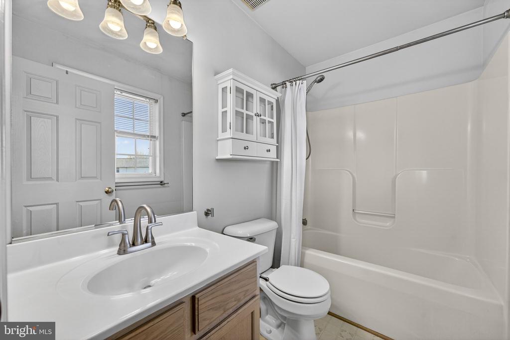 12166 AMANDA CT, REMINGTON, Virginia 22734, 4 Bedrooms Bedrooms, ,3 BathroomsBathrooms,Residential,12166 AMANDA CT,VAFQ2021274 MLS # VAFQ2021274 12166 AMANDA CT, REMINGTON, Virginia 22734, 4 Bedrooms Bedrooms, ,3 BathroomsBathrooms,Residential,12166 AMANDA CT,VAFQ2021274 MLS # VAFQ2021274