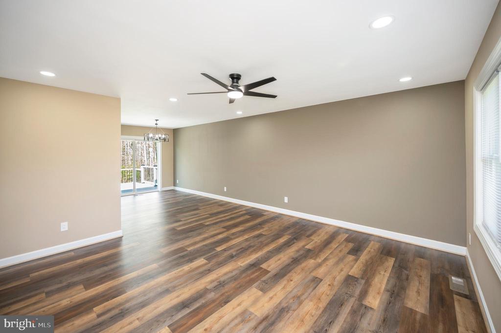 13452 POST OAK RD, SPOTSYLVANIA, Virginia 22551, 4 Bedrooms Bedrooms, ,2 BathroomsBathrooms,Residential,13452 POST OAK RD,VASP2040622 MLS # VASP2040622