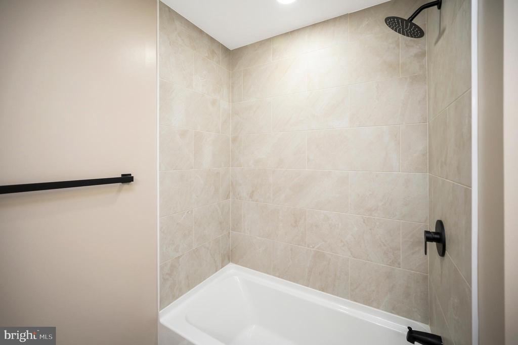 13452 POST OAK RD, SPOTSYLVANIA, Virginia 22551, 4 Bedrooms Bedrooms, ,2 BathroomsBathrooms,Residential,13452 POST OAK RD,VASP2040622 MLS # VASP2040622