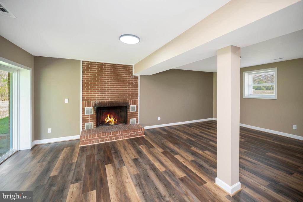 13452 POST OAK RD, SPOTSYLVANIA, Virginia 22551, 4 Bedrooms Bedrooms, ,2 BathroomsBathrooms,Residential,13452 POST OAK RD,VASP2040622 MLS # VASP2040622