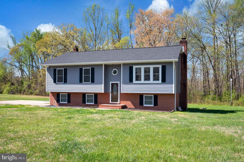 13452 POST OAK RD, SPOTSYLVANIA, Virginia 22551, 4 Bedrooms Bedrooms, ,2 BathroomsBathrooms,Residential,13452 POST OAK RD,VASP2040622 MLS # VASP2040622