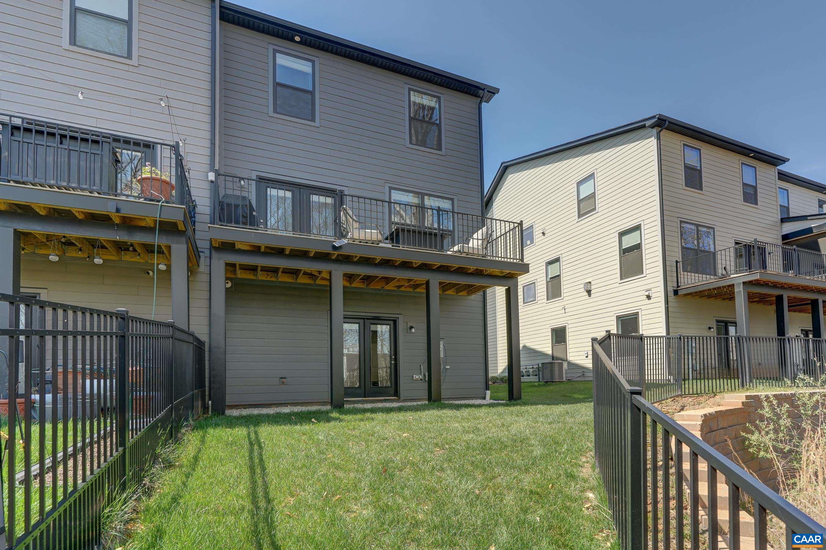 Great back yard backs to wooded common area and Rivanna Trails!