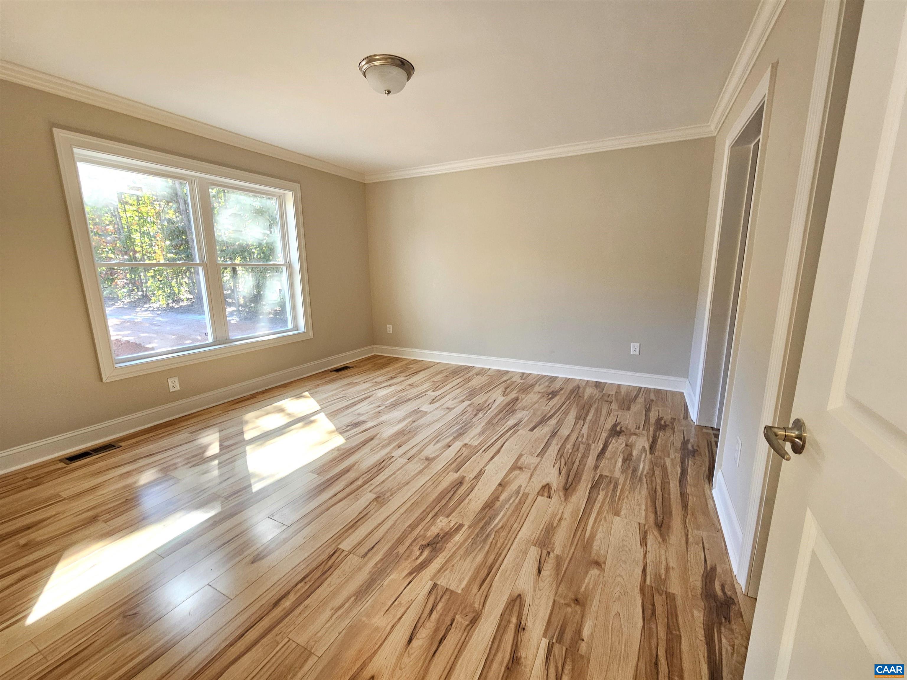 121 SHARPS CREEK DR, SCOTTSVILLE, Virginia 24590, 3 Bedrooms Bedrooms, ,2 BathroomsBathrooms,Residential,121 SHARPS CREEK DR,675455 MLS # 675455