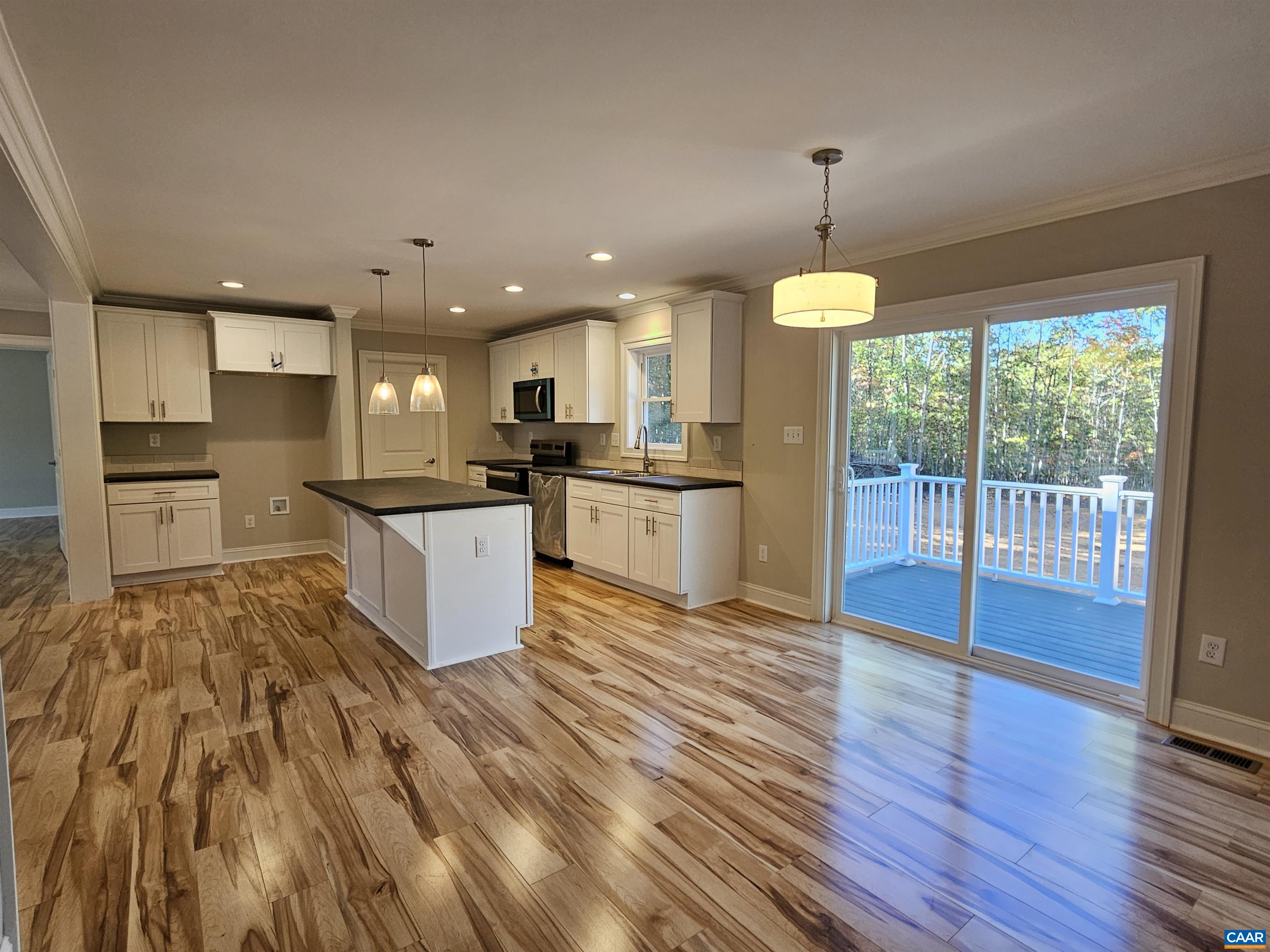 121 SHARPS CREEK DR, SCOTTSVILLE, Virginia 24590, 3 Bedrooms Bedrooms, ,2 BathroomsBathrooms,Residential,121 SHARPS CREEK DR,675455 MLS # 675455