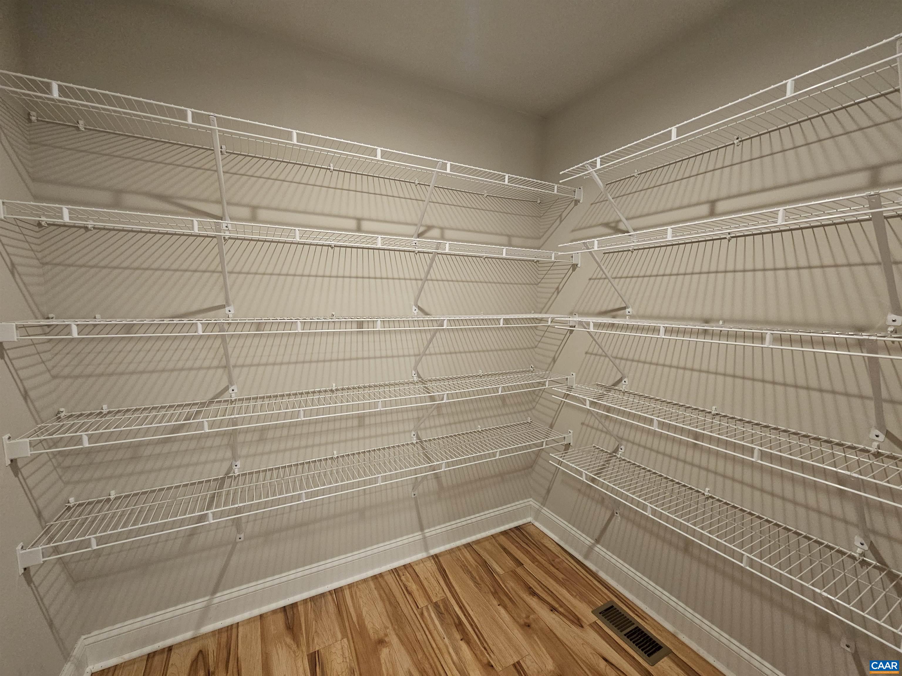 121 SHARPS CREEK DR, SCOTTSVILLE, Virginia 24590, 3 Bedrooms Bedrooms, ,2 BathroomsBathrooms,Residential,121 SHARPS CREEK DR,675455 MLS # 675455