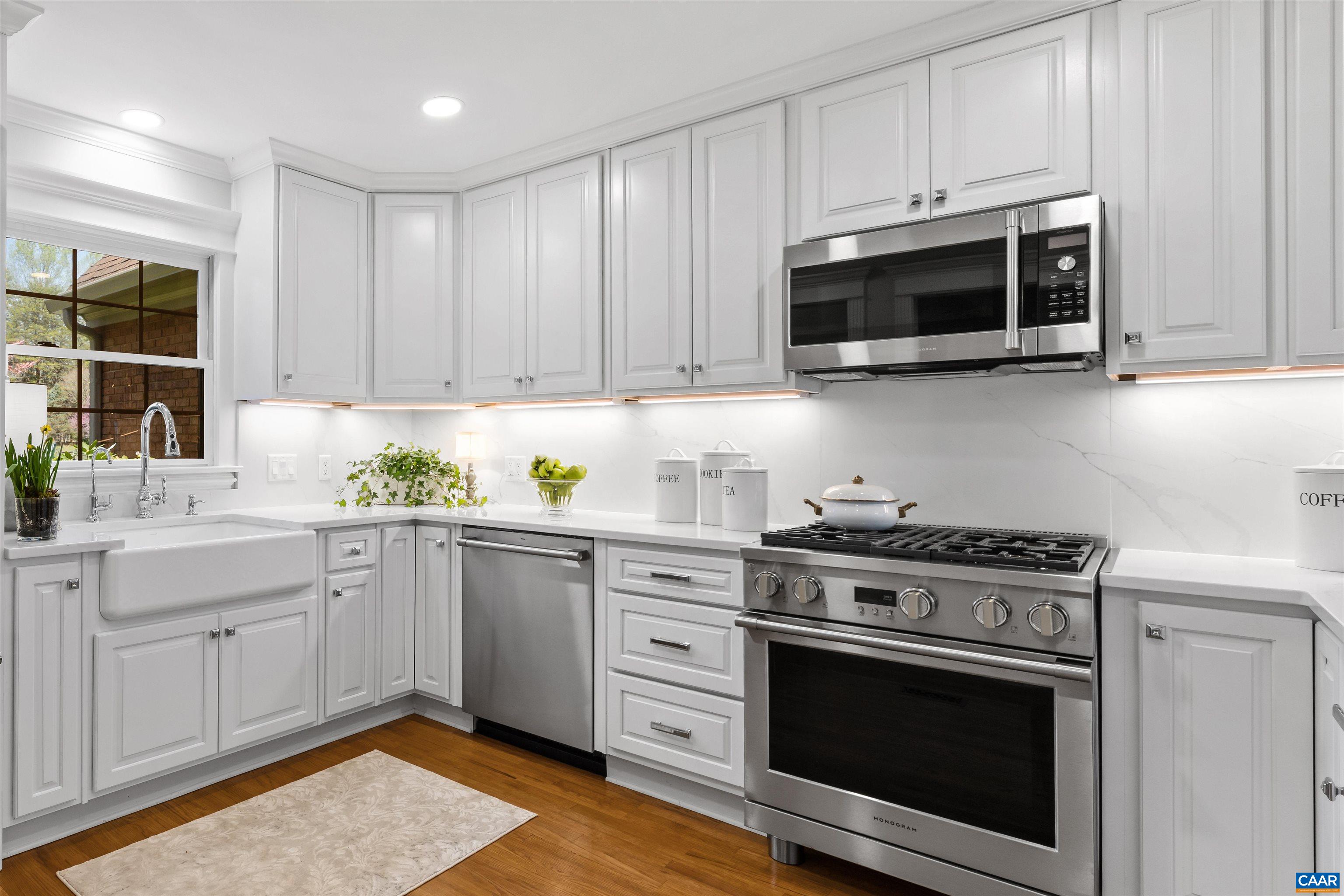 155 IVY RIDGE RD, CHARLOTTESVILLE, Virginia 22901, 6 Bedrooms Bedrooms, ,4 BathroomsBathrooms,Residential,Henderson Estate,155 IVY RIDGE RD,675458 MLS # 675458 155 IVY RIDGE RD, CHARLOTTESVILLE, Virginia 22901, 6 Bedrooms Bedrooms, ,4 BathroomsBathrooms,Residential,Henderson Estate,155 IVY RIDGE RD,675458 MLS # 675458