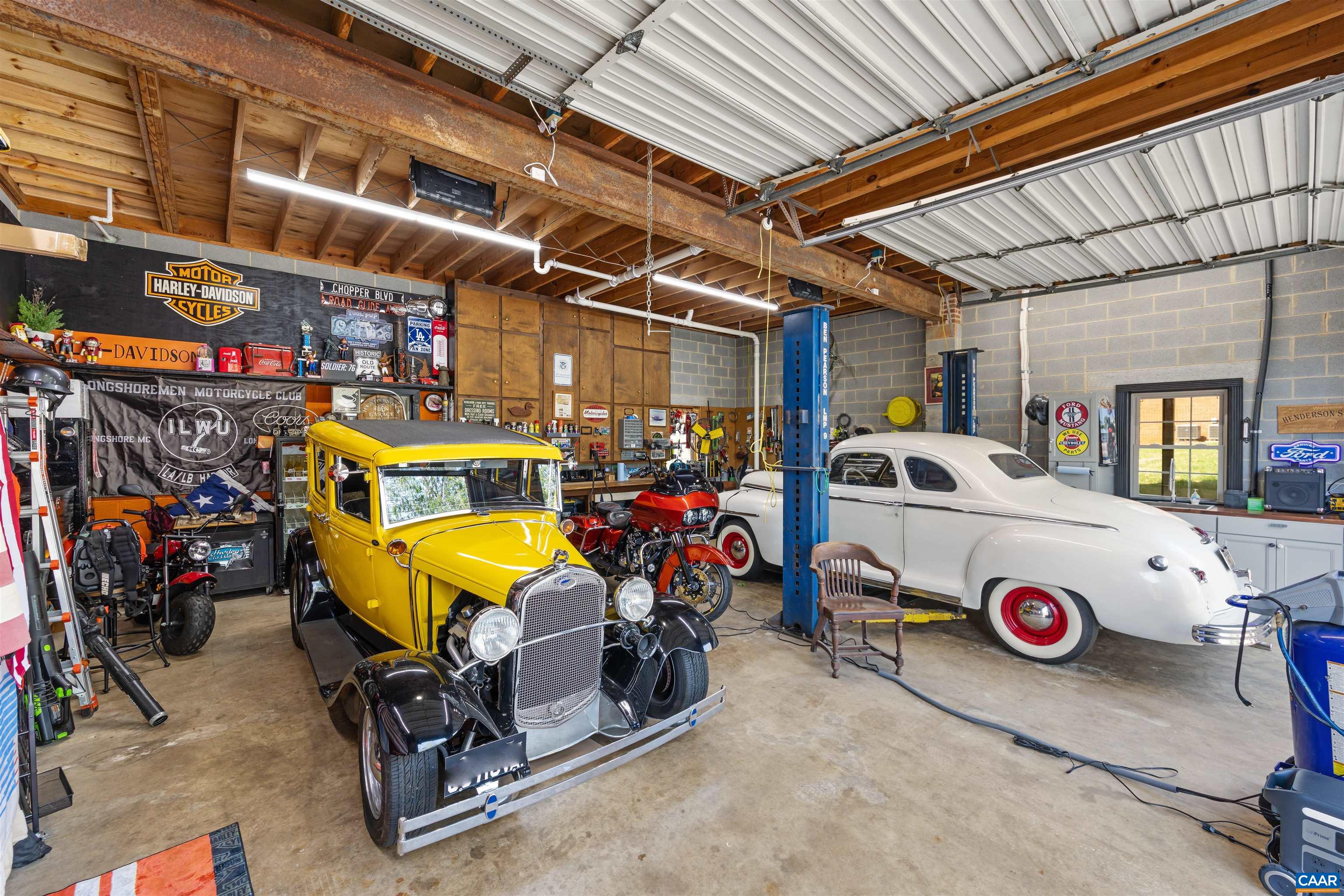 155 IVY RIDGE RD, CHARLOTTESVILLE, Virginia 22901, 6 Bedrooms Bedrooms, ,4 BathroomsBathrooms,Residential,Henderson Estate,155 IVY RIDGE RD,675458 MLS # 675458 155 IVY RIDGE RD, CHARLOTTESVILLE, Virginia 22901, 6 Bedrooms Bedrooms, ,4 BathroomsBathrooms,Residential,Henderson Estate,155 IVY RIDGE RD,675458 MLS # 675458