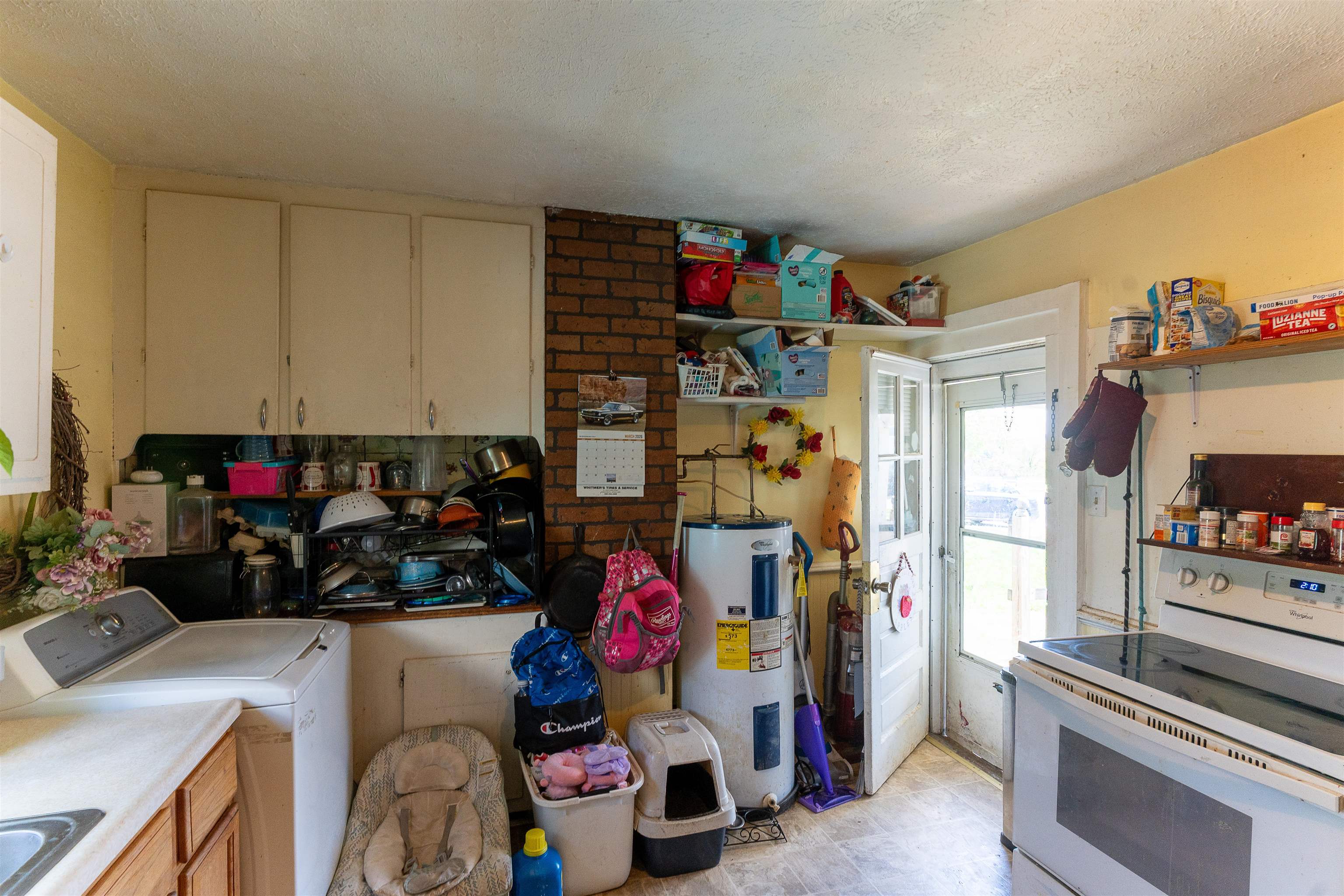 398 FRANKLIN ST, HARRISONBURG, Virginia 22801, 2 Bedrooms Bedrooms, ,1 BathroomBathrooms,Residential,398 FRANKLIN ST,675459 MLS # 675459