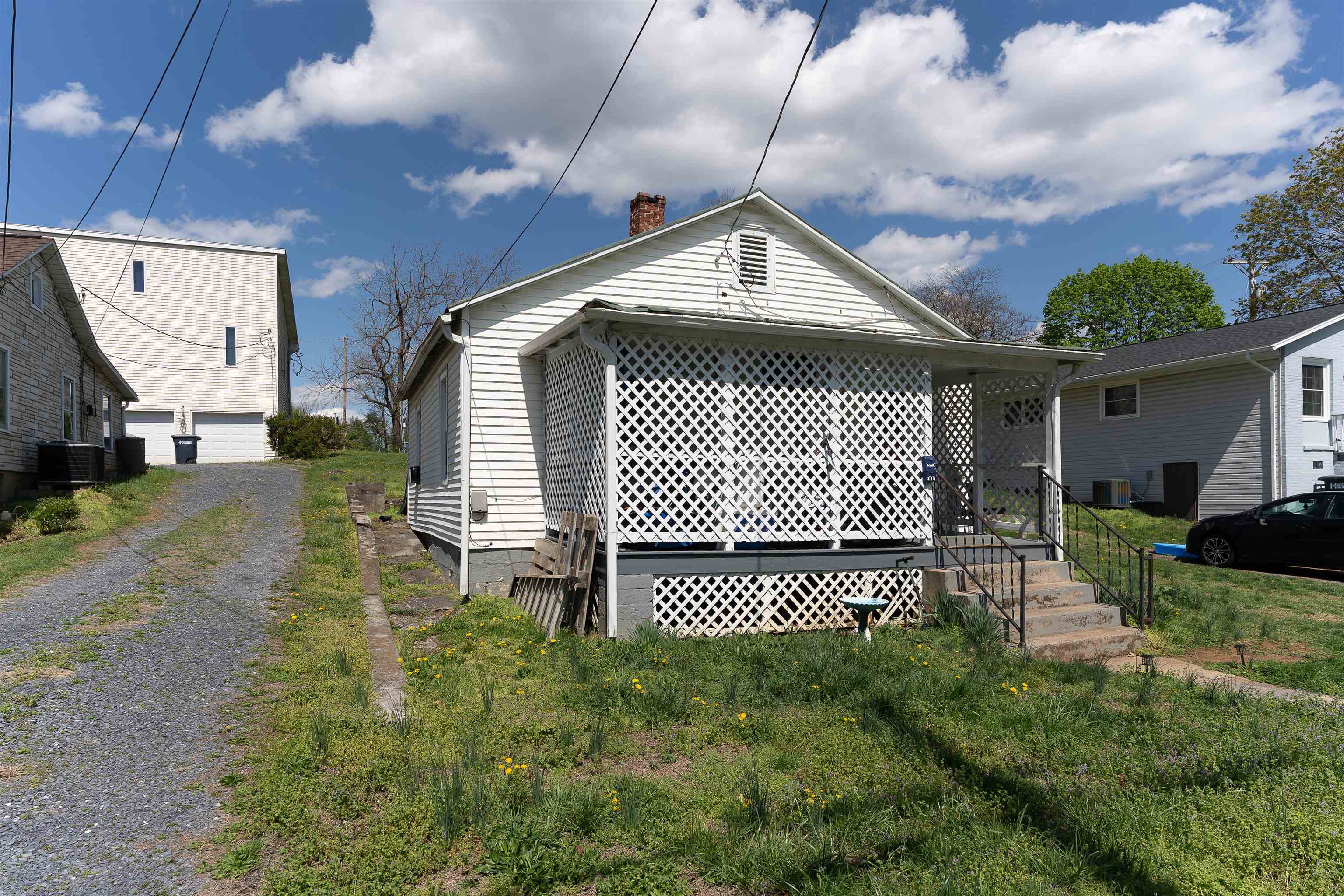 398 FRANKLIN ST, HARRISONBURG, Virginia 22801, 2 Bedrooms Bedrooms, ,1 BathroomBathrooms,Residential,398 FRANKLIN ST,675459 MLS # 675459