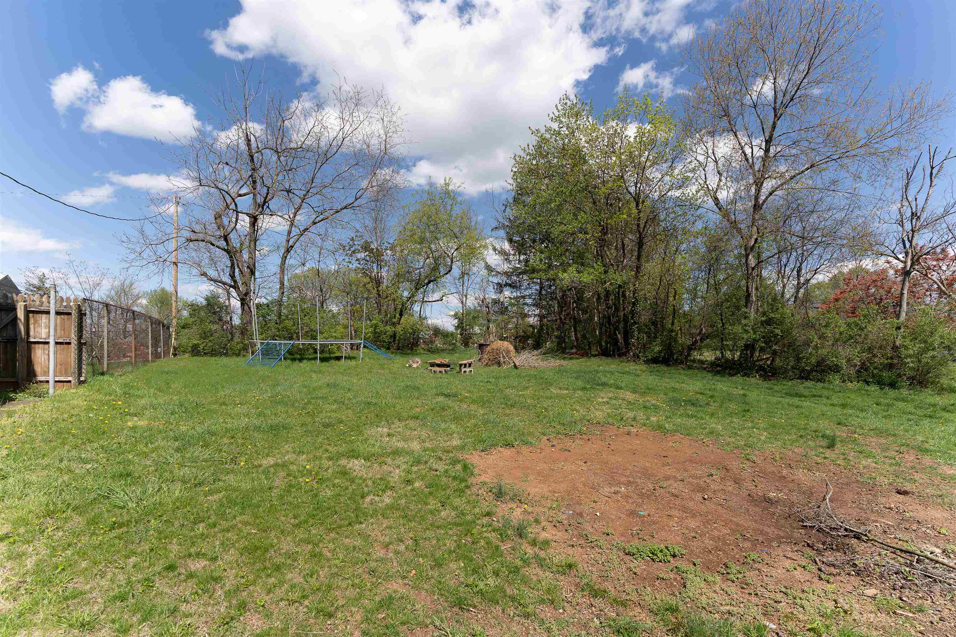 398 FRANKLIN ST, HARRISONBURG, Virginia 22801, 2 Bedrooms Bedrooms, ,1 BathroomBathrooms,Residential,398 FRANKLIN ST,675459 MLS # 675459