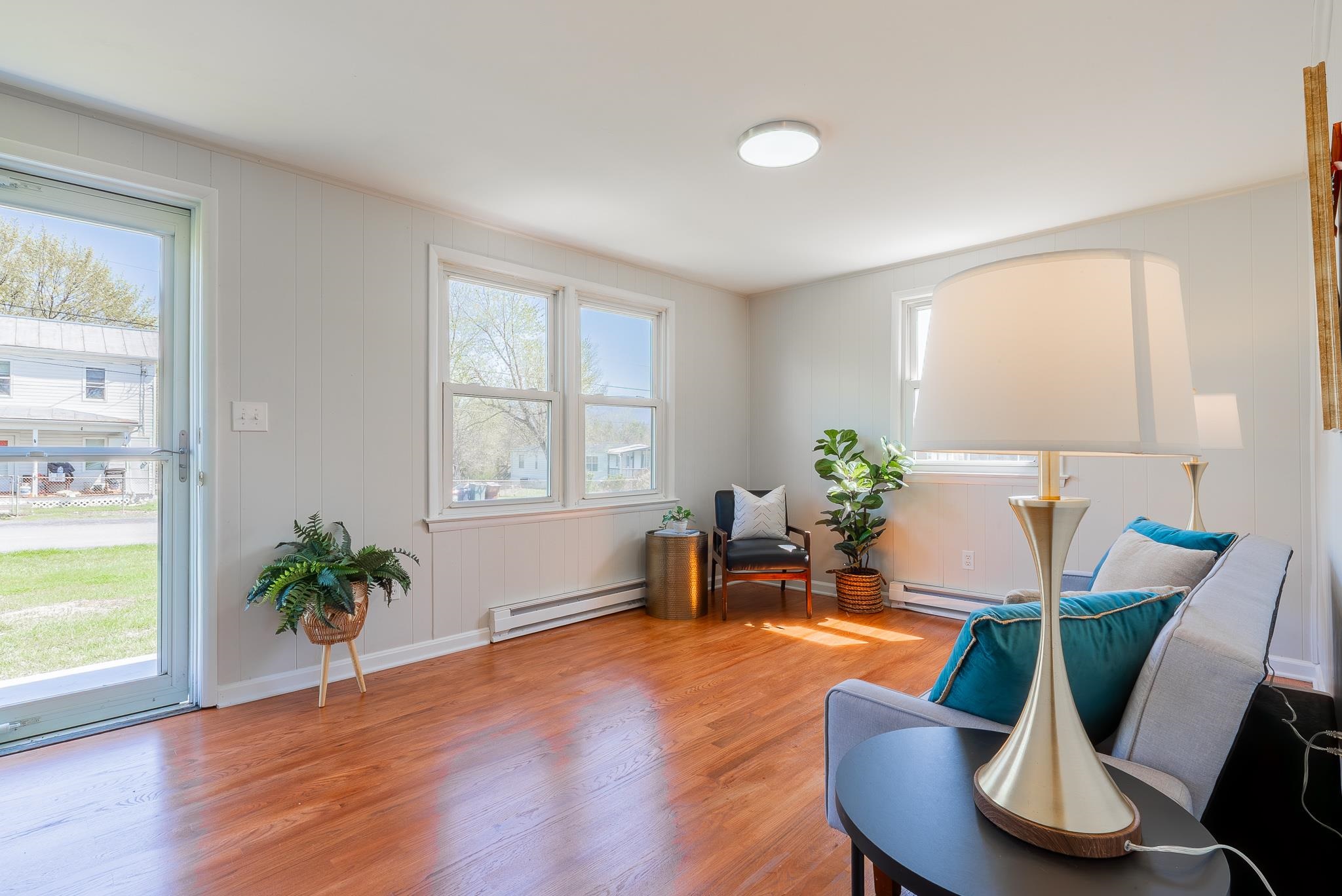 329 DUTCH LN, MOUNT JACKSON, Virginia 22842, 3 Bedrooms Bedrooms, ,1 BathroomBathrooms,Residential,329 DUTCH LN,675467 MLS # 675467 329 DUTCH LN, MOUNT JACKSON, Virginia 22842, 3 Bedrooms Bedrooms, ,1 BathroomBathrooms,Residential,329 DUTCH LN,675467 MLS # 675467