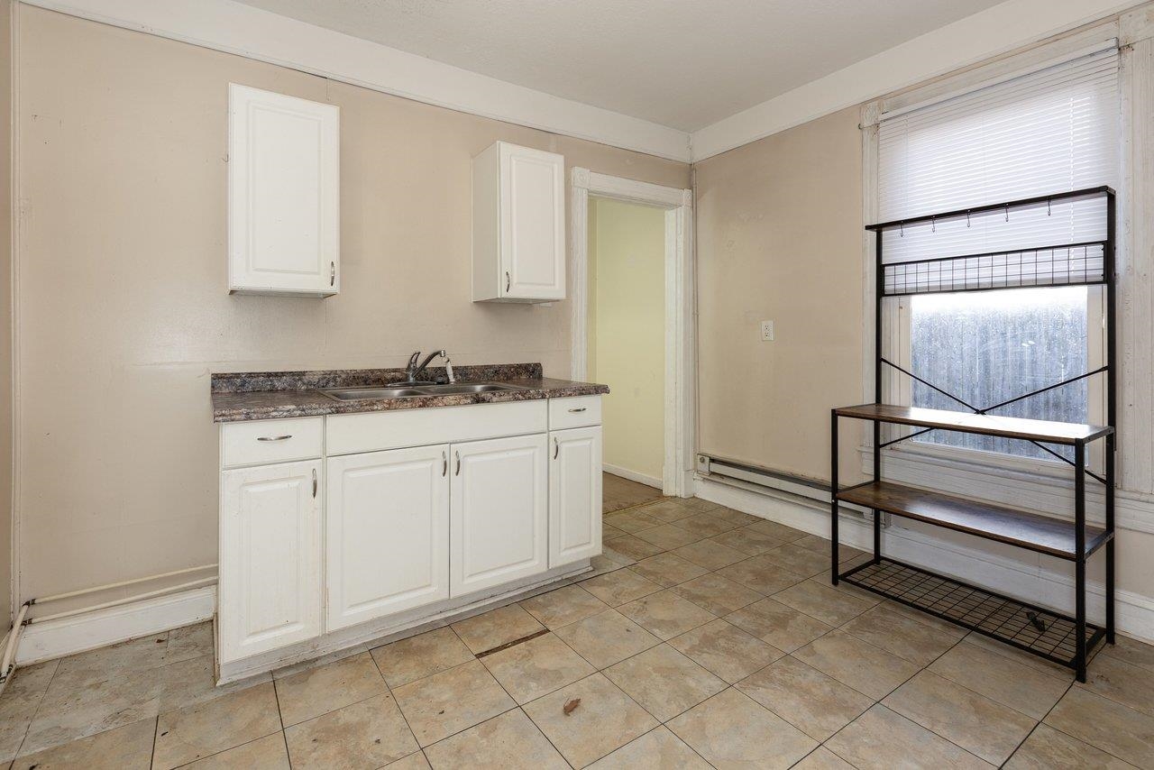 317 W 12TH ST, WAYNESBORO, Virginia 22980, 3 Bedrooms Bedrooms, ,2 BathroomsBathrooms,Residential,317 W 12TH ST,675469 MLS # 675469