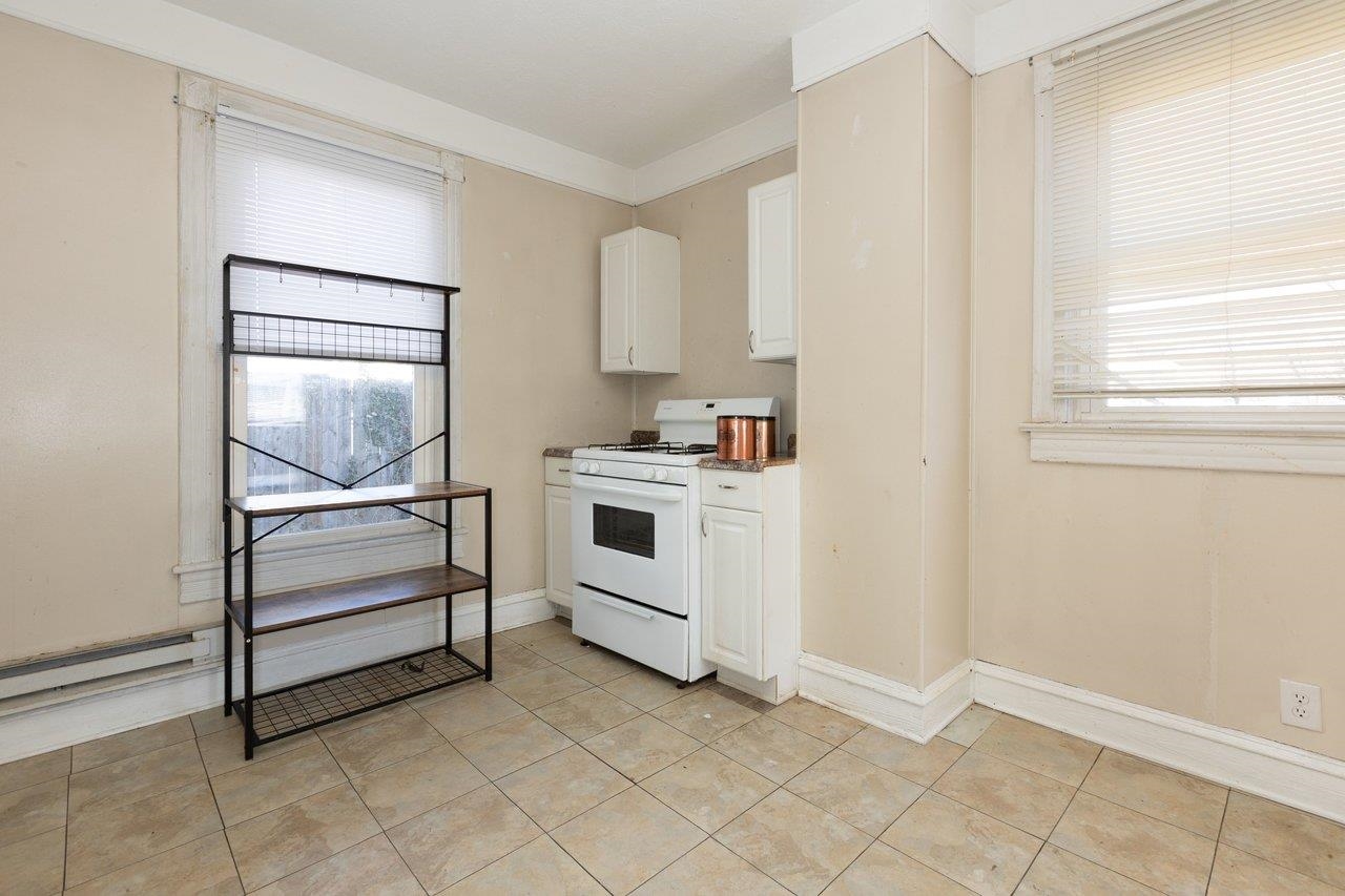 317 W 12TH ST, WAYNESBORO, Virginia 22980, 3 Bedrooms Bedrooms, ,2 BathroomsBathrooms,Residential,317 W 12TH ST,675469 MLS # 675469