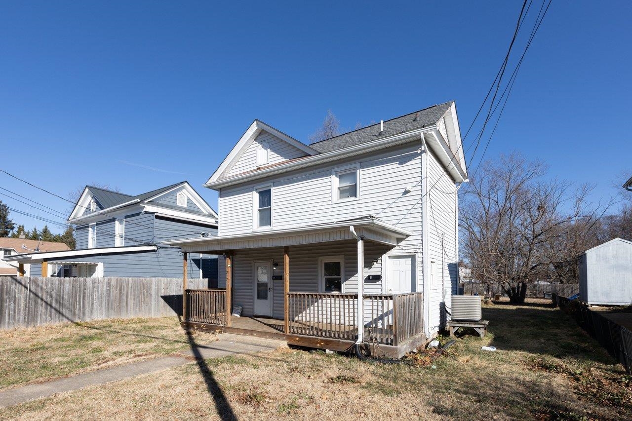 317 W 12TH ST, WAYNESBORO, Virginia 22980, 3 Bedrooms Bedrooms, ,2 BathroomsBathrooms,Residential,317 W 12TH ST,675469 MLS # 675469