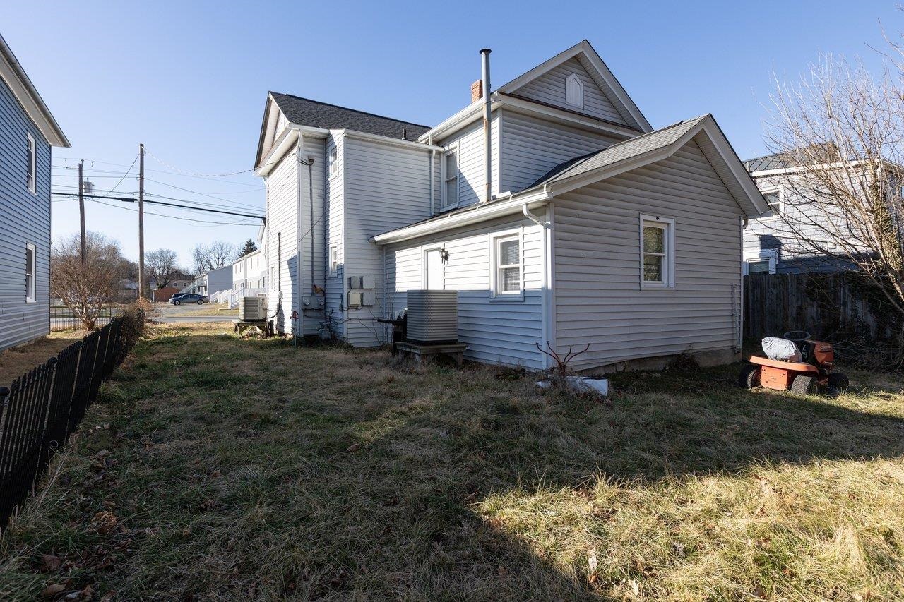 317 W 12TH ST, WAYNESBORO, Virginia 22980, 3 Bedrooms Bedrooms, ,2 BathroomsBathrooms,Residential,317 W 12TH ST,675469 MLS # 675469