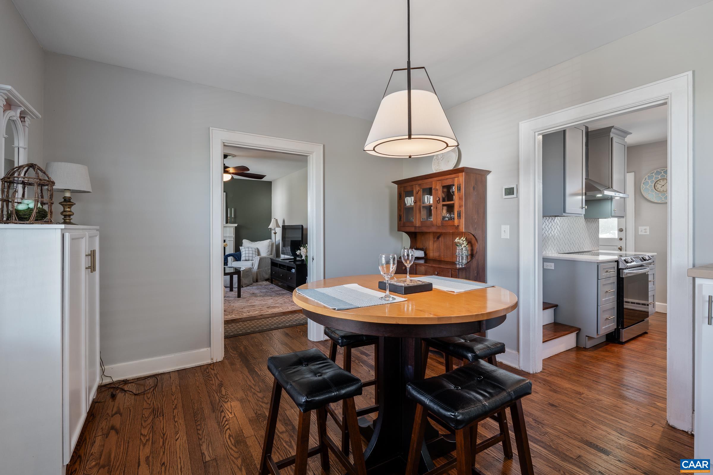 317 YORK AVE, STAUNTON, Virginia 24401, 3 Bedrooms Bedrooms, ,1 BathroomBathrooms,Residential,317 YORK AVE,675476 MLS # 675476 317 YORK AVE, STAUNTON, Virginia 24401, 3 Bedrooms Bedrooms, ,1 BathroomBathrooms,Residential,317 YORK AVE,675476 MLS # 675476