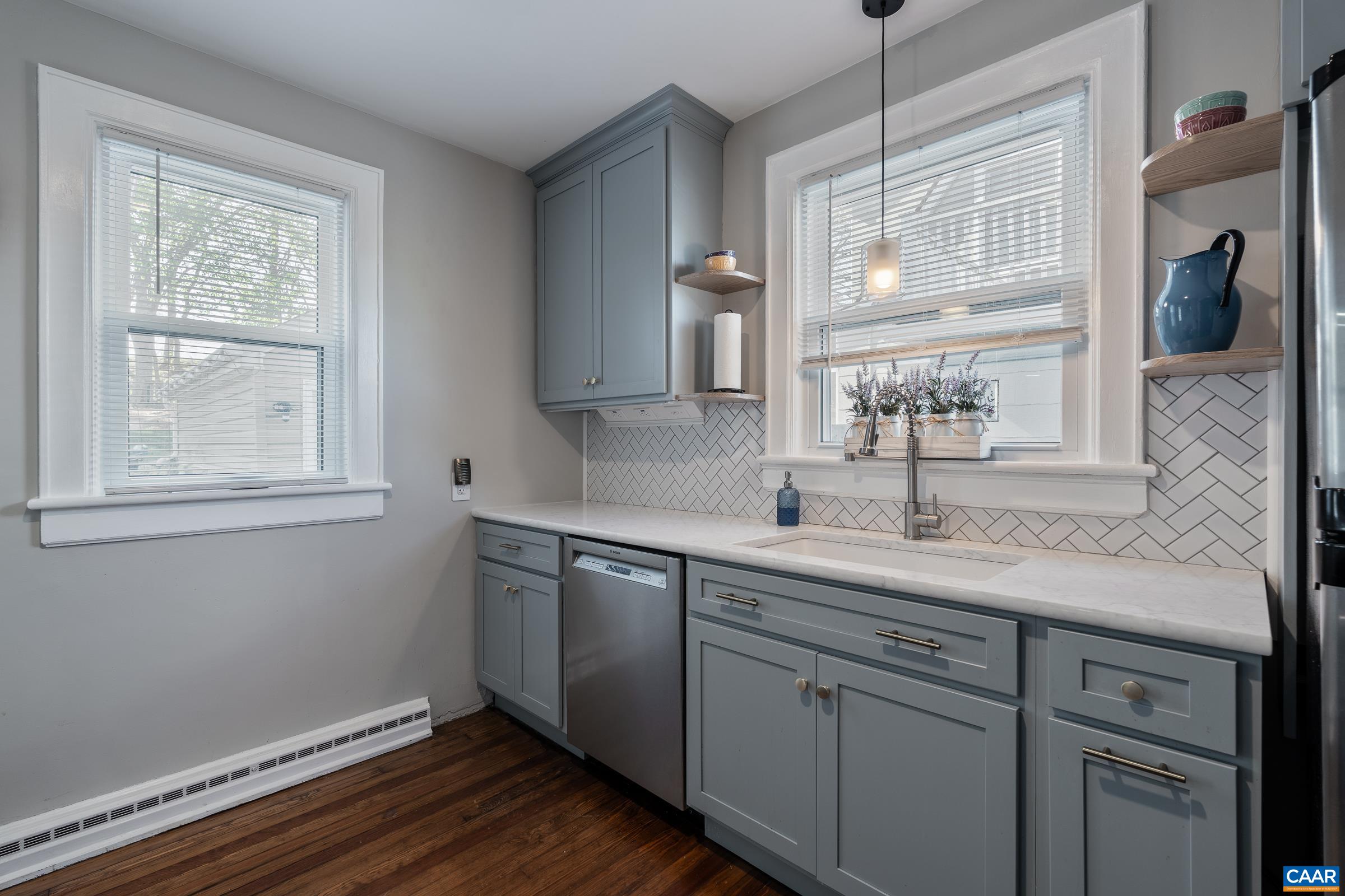 317 YORK AVE, STAUNTON, Virginia 24401, 3 Bedrooms Bedrooms, ,1 BathroomBathrooms,Residential,317 YORK AVE,675476 MLS # 675476 317 YORK AVE, STAUNTON, Virginia 24401, 3 Bedrooms Bedrooms, ,1 BathroomBathrooms,Residential,317 YORK AVE,675476 MLS # 675476