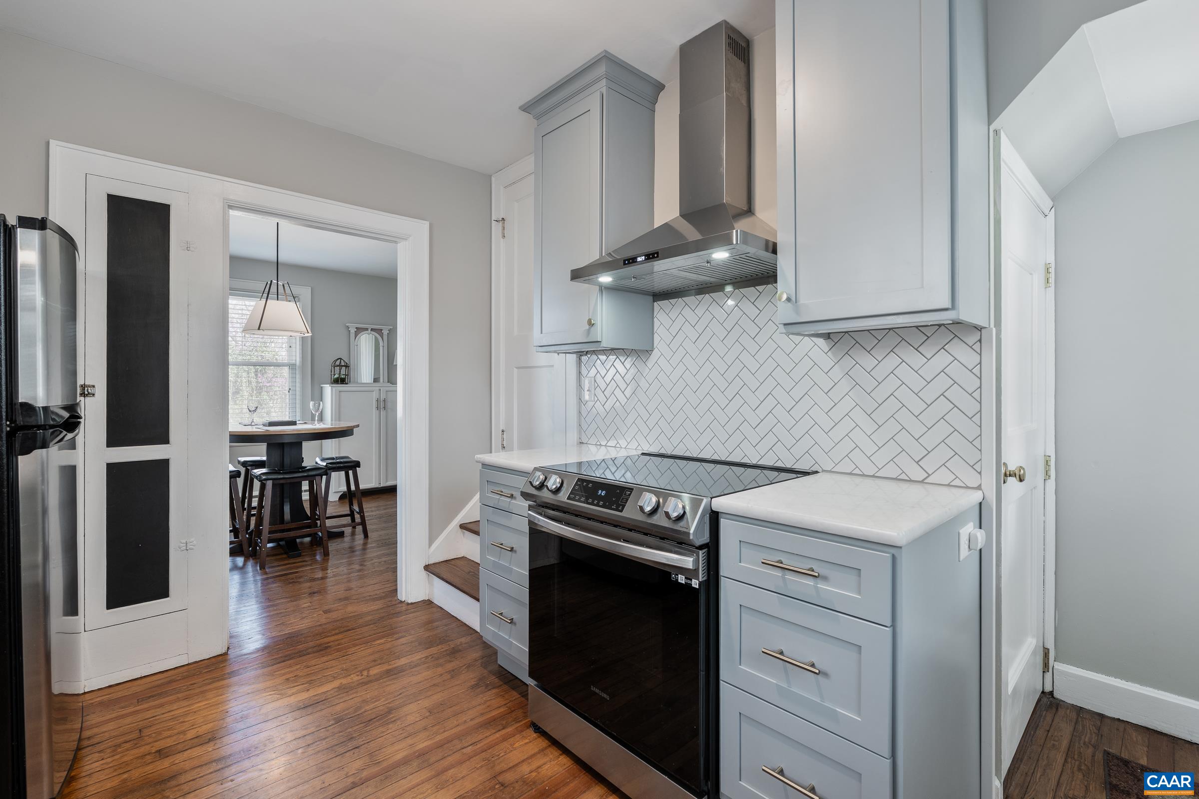 317 YORK AVE, STAUNTON, Virginia 24401, 3 Bedrooms Bedrooms, ,1 BathroomBathrooms,Residential,317 YORK AVE,675476 MLS # 675476 317 YORK AVE, STAUNTON, Virginia 24401, 3 Bedrooms Bedrooms, ,1 BathroomBathrooms,Residential,317 YORK AVE,675476 MLS # 675476