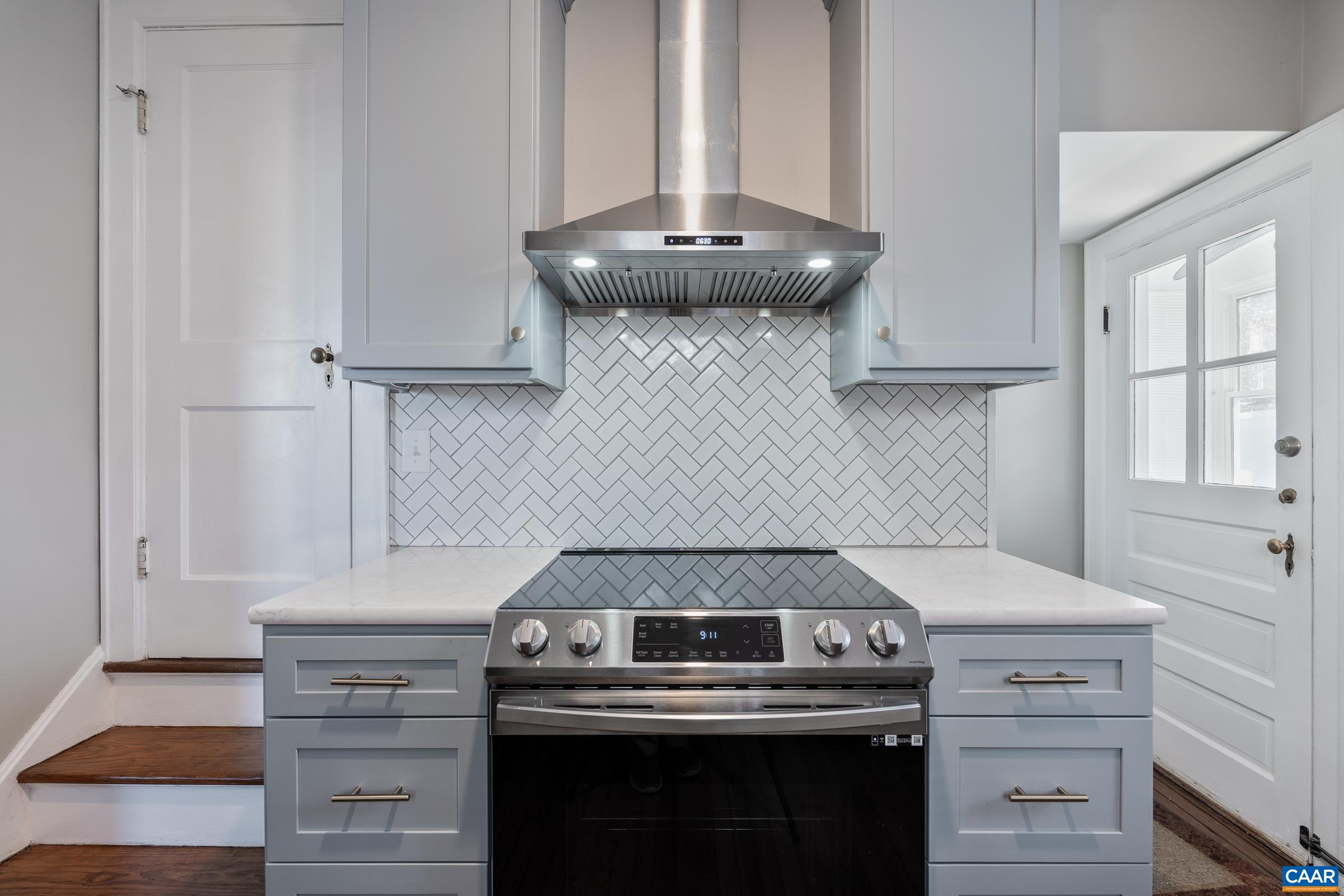 317 YORK AVE, STAUNTON, Virginia 24401, 3 Bedrooms Bedrooms, ,1 BathroomBathrooms,Residential,317 YORK AVE,675476 MLS # 675476 317 YORK AVE, STAUNTON, Virginia 24401, 3 Bedrooms Bedrooms, ,1 BathroomBathrooms,Residential,317 YORK AVE,675476 MLS # 675476