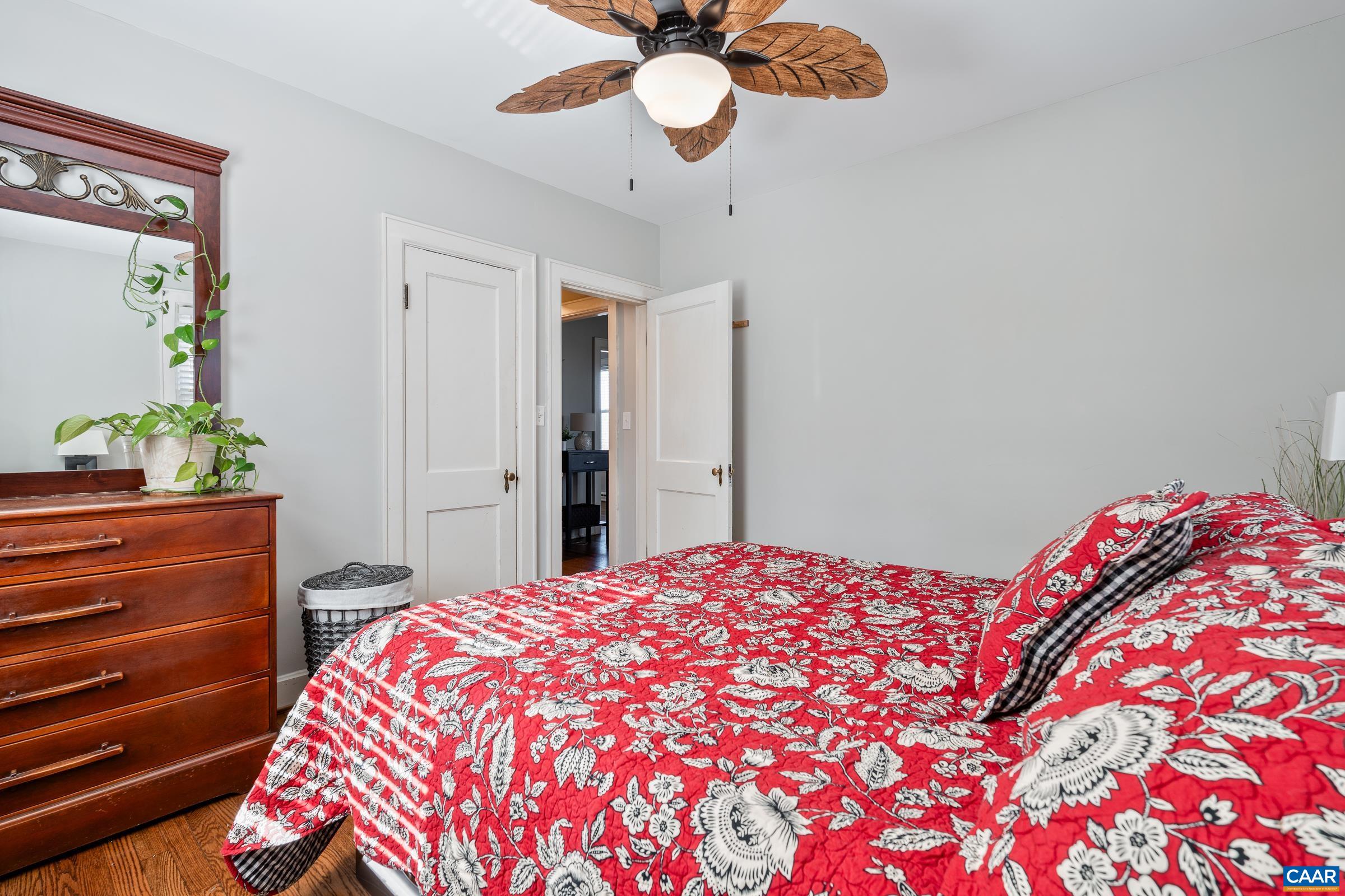 317 YORK AVE, STAUNTON, Virginia 24401, 3 Bedrooms Bedrooms, ,1 BathroomBathrooms,Residential,317 YORK AVE,675476 MLS # 675476 317 YORK AVE, STAUNTON, Virginia 24401, 3 Bedrooms Bedrooms, ,1 BathroomBathrooms,Residential,317 YORK AVE,675476 MLS # 675476