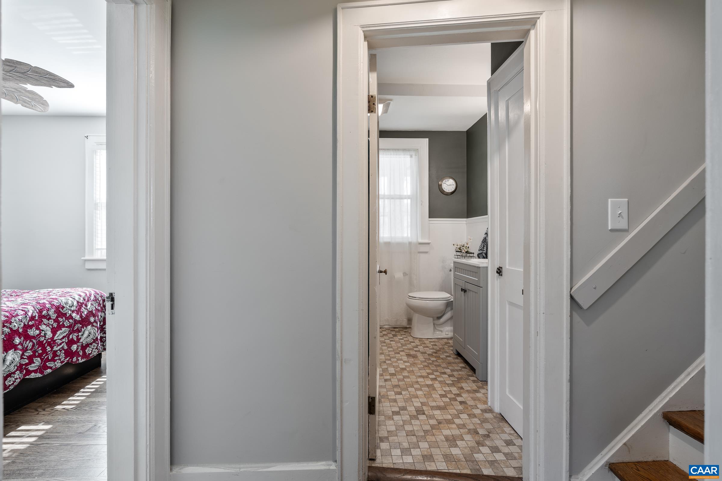 317 YORK AVE, STAUNTON, Virginia 24401, 3 Bedrooms Bedrooms, ,1 BathroomBathrooms,Residential,317 YORK AVE,675476 MLS # 675476 317 YORK AVE, STAUNTON, Virginia 24401, 3 Bedrooms Bedrooms, ,1 BathroomBathrooms,Residential,317 YORK AVE,675476 MLS # 675476