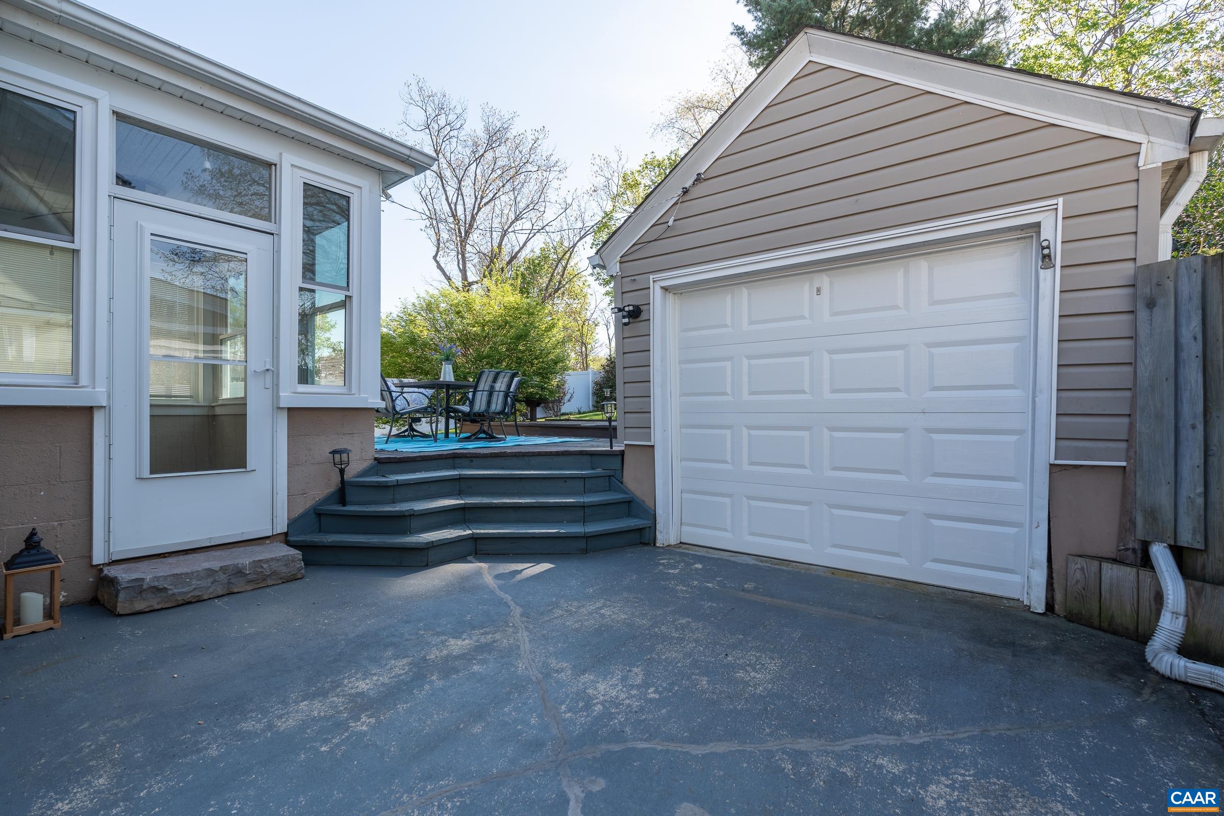 317 YORK AVE, STAUNTON, Virginia 24401, 3 Bedrooms Bedrooms, ,1 BathroomBathrooms,Residential,317 YORK AVE,675476 MLS # 675476 317 YORK AVE, STAUNTON, Virginia 24401, 3 Bedrooms Bedrooms, ,1 BathroomBathrooms,Residential,317 YORK AVE,675476 MLS # 675476