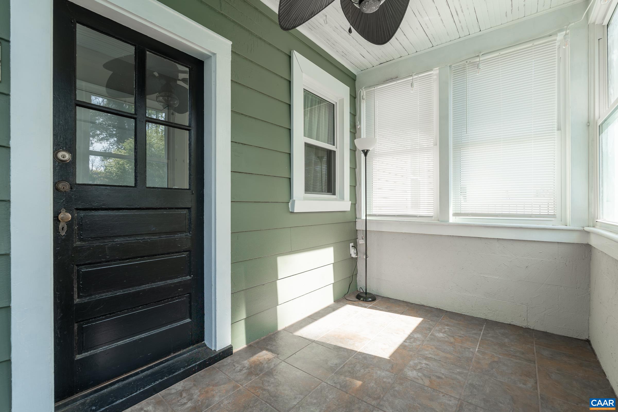 317 YORK AVE, STAUNTON, Virginia 24401, 3 Bedrooms Bedrooms, ,1 BathroomBathrooms,Residential,317 YORK AVE,675476 MLS # 675476 317 YORK AVE, STAUNTON, Virginia 24401, 3 Bedrooms Bedrooms, ,1 BathroomBathrooms,Residential,317 YORK AVE,675476 MLS # 675476