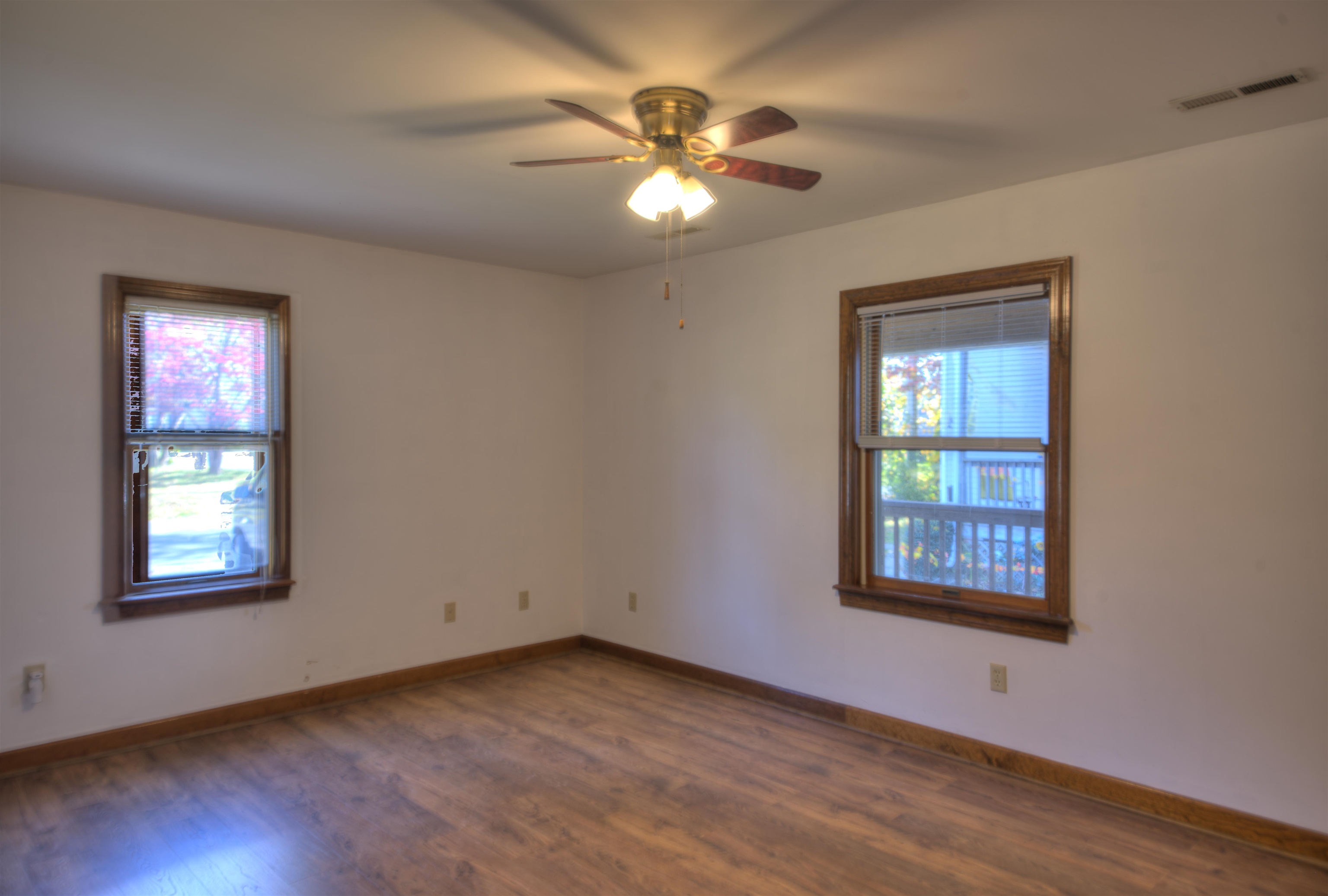 405 S LINDEN AVE, WAYNESBORO, Virginia 22980, 3 Bedrooms Bedrooms, ,2 BathroomsBathrooms,Residential,405 S LINDEN AVE,675480 MLS # 675480