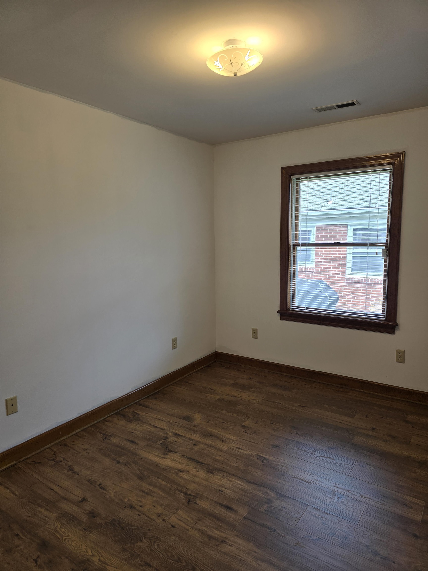 405 S LINDEN AVE, WAYNESBORO, Virginia 22980, 3 Bedrooms Bedrooms, ,2 BathroomsBathrooms,Residential,405 S LINDEN AVE,675480 MLS # 675480