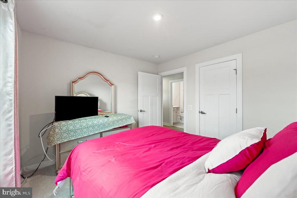 7609 LOUGHTON LN, SPOTSYLVANIA, Virginia 22551, 4 Bedrooms Bedrooms, ,3 BathroomsBathrooms,Residential,7609 LOUGHTON LN,VASP2040642 MLS # VASP2040642 7609 LOUGHTON LN, SPOTSYLVANIA, Virginia 22551, 4 Bedrooms Bedrooms, ,3 BathroomsBathrooms,Residential,7609 LOUGHTON LN,VASP2040642 MLS # VASP2040642