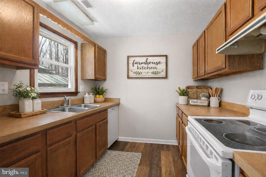 10354 SWIFT RD, PARTLOW, Virginia 22534, 3 Bedrooms Bedrooms, ,1 BathroomBathrooms,Residential,10354 SWIFT RD,VASP2040600 MLS # VASP2040600