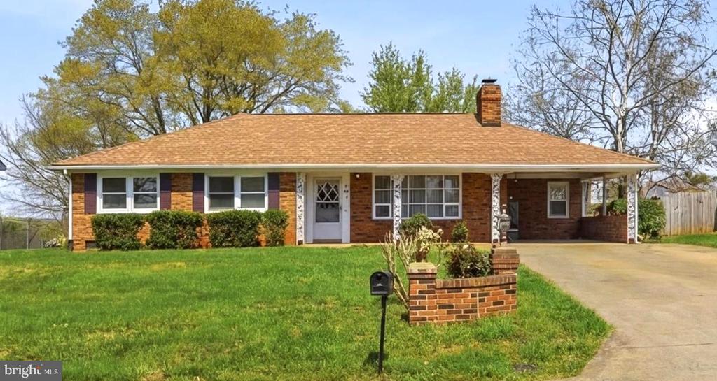 613 OVERLOOK ST, CULPEPER, Virginia 22701, 3 Bedrooms Bedrooms, ,2 BathroomsBathrooms,Residential,613 OVERLOOK ST,VACU2013060 MLS # VACU2013060