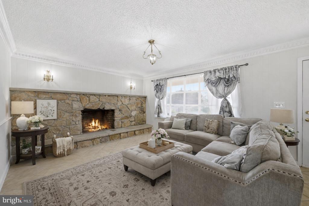 613 OVERLOOK ST, CULPEPER, Virginia 22701, 3 Bedrooms Bedrooms, ,2 BathroomsBathrooms,Residential,613 OVERLOOK ST,VACU2013060 MLS # VACU2013060