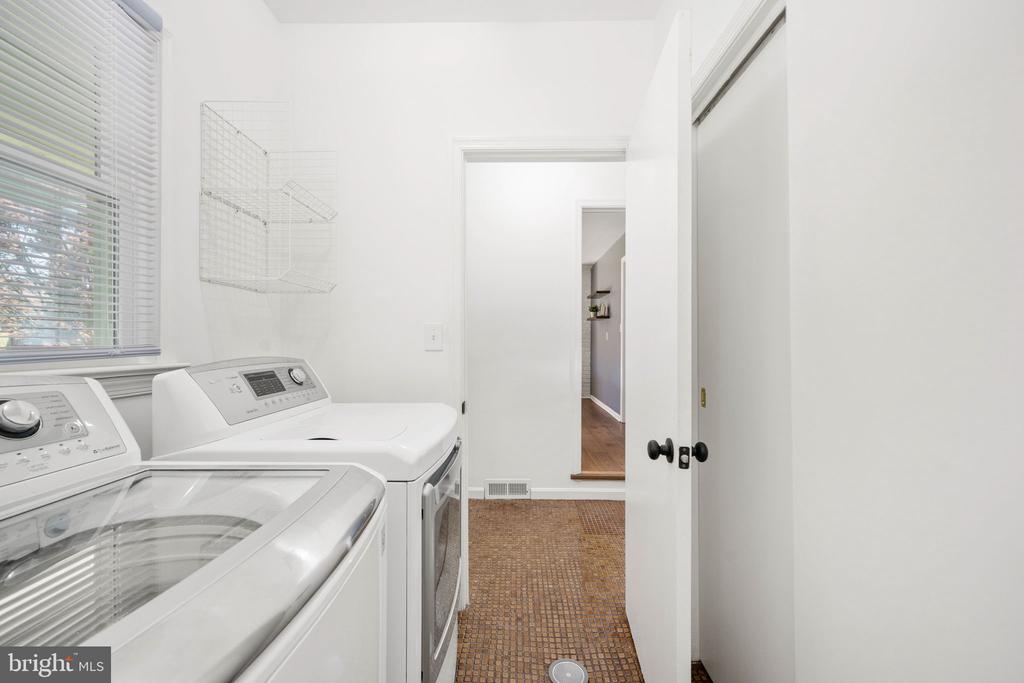 18493 COLONIAL DR, CULPEPER, Virginia 22701, 3 Bedrooms Bedrooms, ,3 BathroomsBathrooms,Residential,CARLTON HILLS,18493 COLONIAL DR,VACU2013234 MLS # VACU2013234