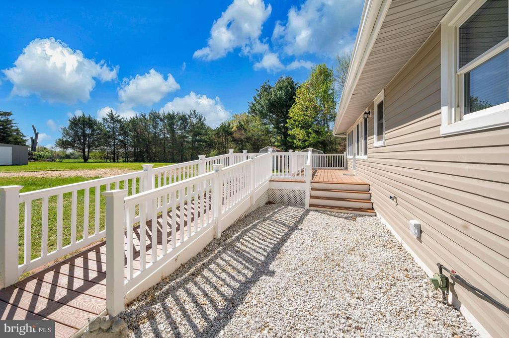 8145 SEAYS RD, SPOTSYLVANIA, Virginia 22551, 3 Bedrooms Bedrooms, ,2 BathroomsBathrooms,Residential,8145 SEAYS RD,VASP2040746 MLS # VASP2040746