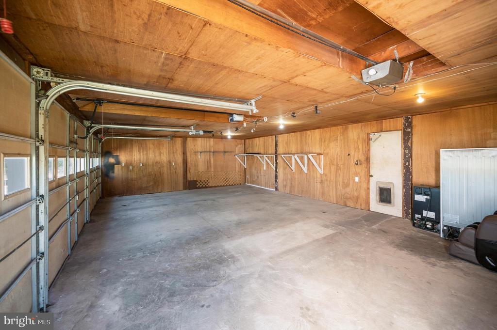 8145 SEAYS RD, SPOTSYLVANIA, Virginia 22551, 3 Bedrooms Bedrooms, ,2 BathroomsBathrooms,Residential,8145 SEAYS RD,VASP2040746 MLS # VASP2040746