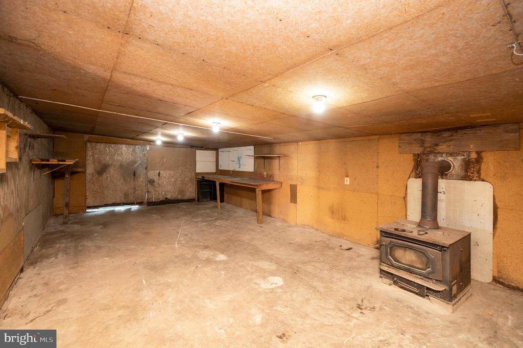 8145 SEAYS RD, SPOTSYLVANIA, Virginia 22551, 3 Bedrooms Bedrooms, ,2 BathroomsBathrooms,Residential,8145 SEAYS RD,VASP2040746 MLS # VASP2040746