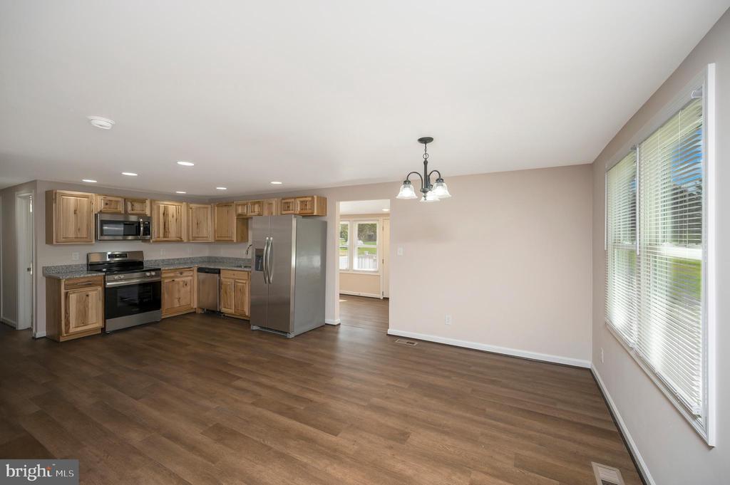 8145 SEAYS RD, SPOTSYLVANIA, Virginia 22551, 3 Bedrooms Bedrooms, ,2 BathroomsBathrooms,Residential,8145 SEAYS RD,VASP2040746 MLS # VASP2040746