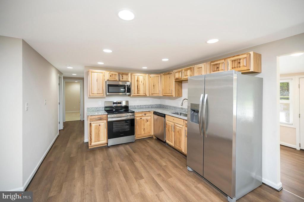 8145 SEAYS RD, SPOTSYLVANIA, Virginia 22551, 3 Bedrooms Bedrooms, ,2 BathroomsBathrooms,Residential,8145 SEAYS RD,VASP2040746 MLS # VASP2040746